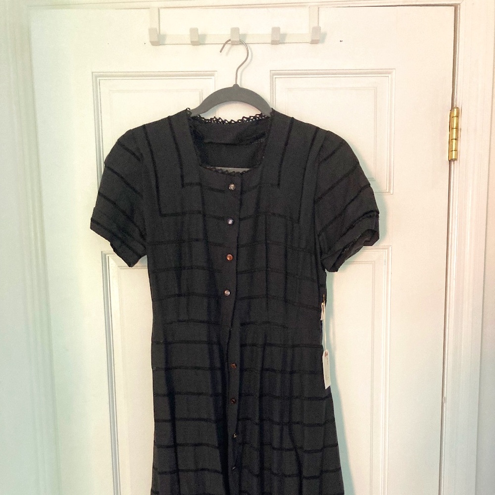 Lace detailed handmade vintage black dress (size 2/4)